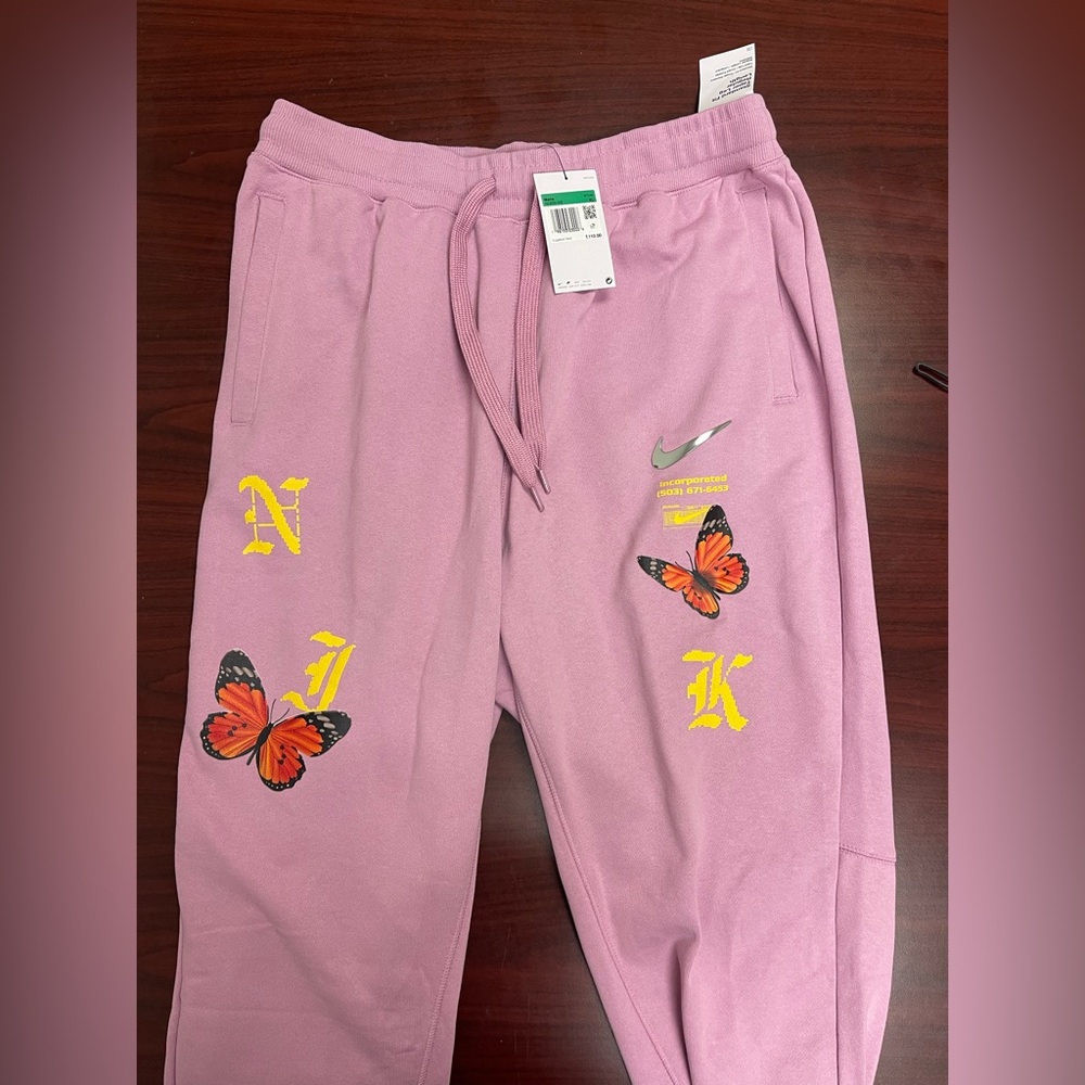 NIKE  NSW “Butterfly Orchid” Sweatpants Brand New Men SIZE XL DZ3050-522
